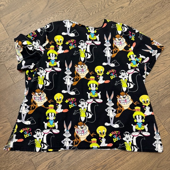 LOONEY TOONS Scrub Top Plus Size Scrubs - Picture 4 of 6